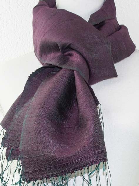 Echarpe, foulard en soie naturelle filée et tissée à la main - artisanat cadeau équitable du Laos - code 201178-f2