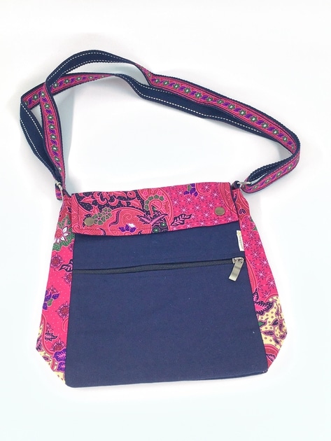 frangipanier-artisanat-cadeau-sac-bandouliere-coton-batik-102112-1101